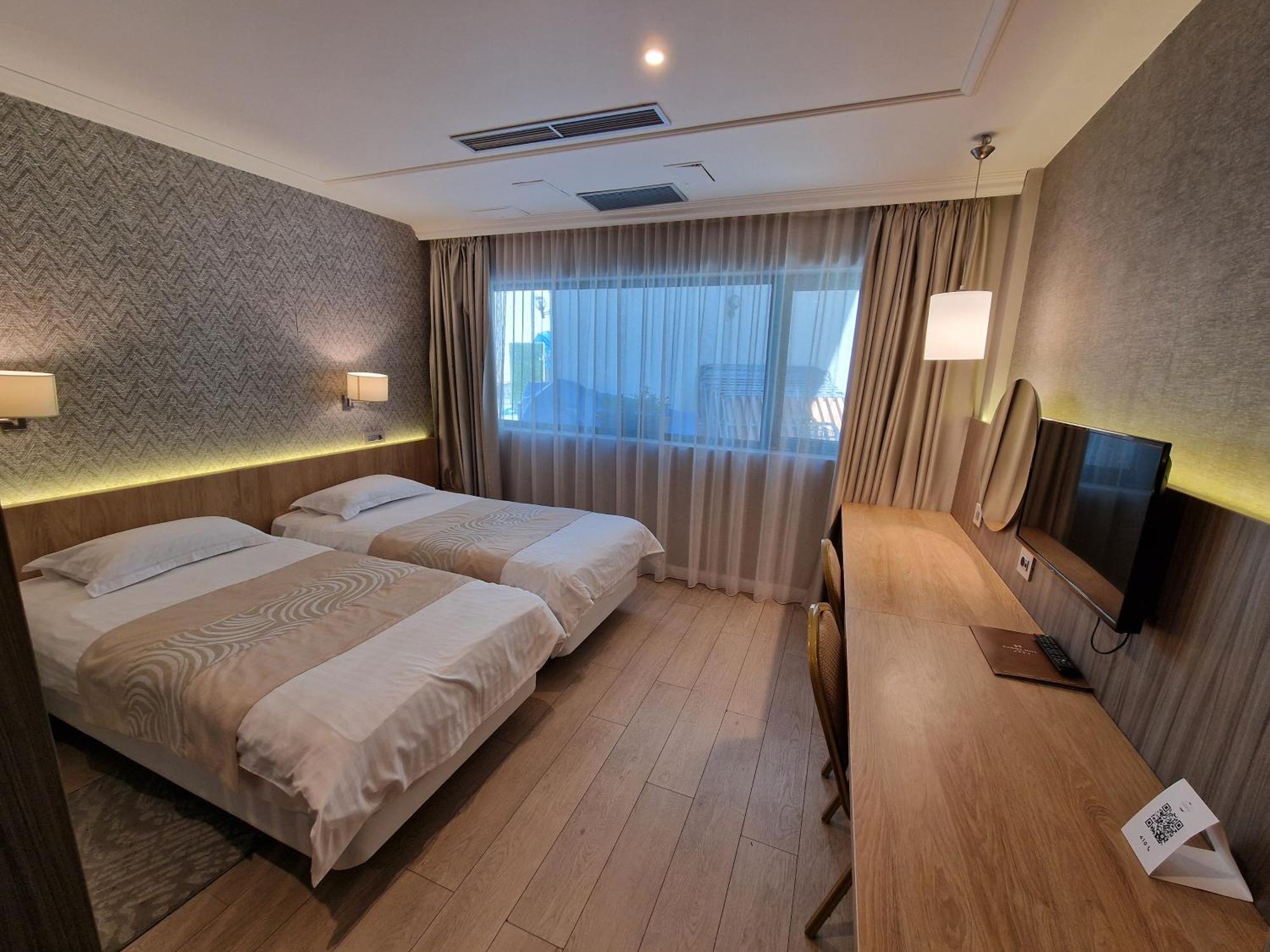 Hotel Sunny Hill Cluj-Napoca Eksteriør billede