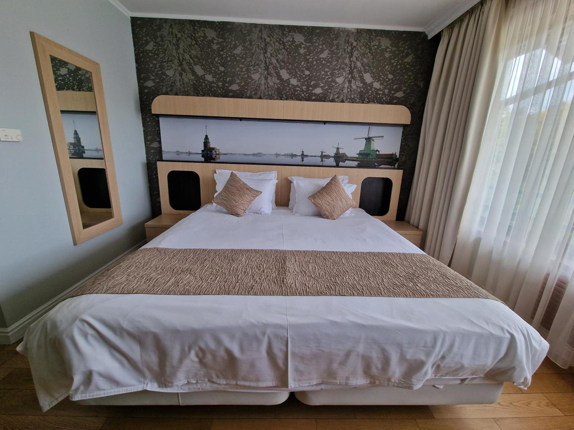 Hotel Sunny Hill Cluj-Napoca Eksteriør billede