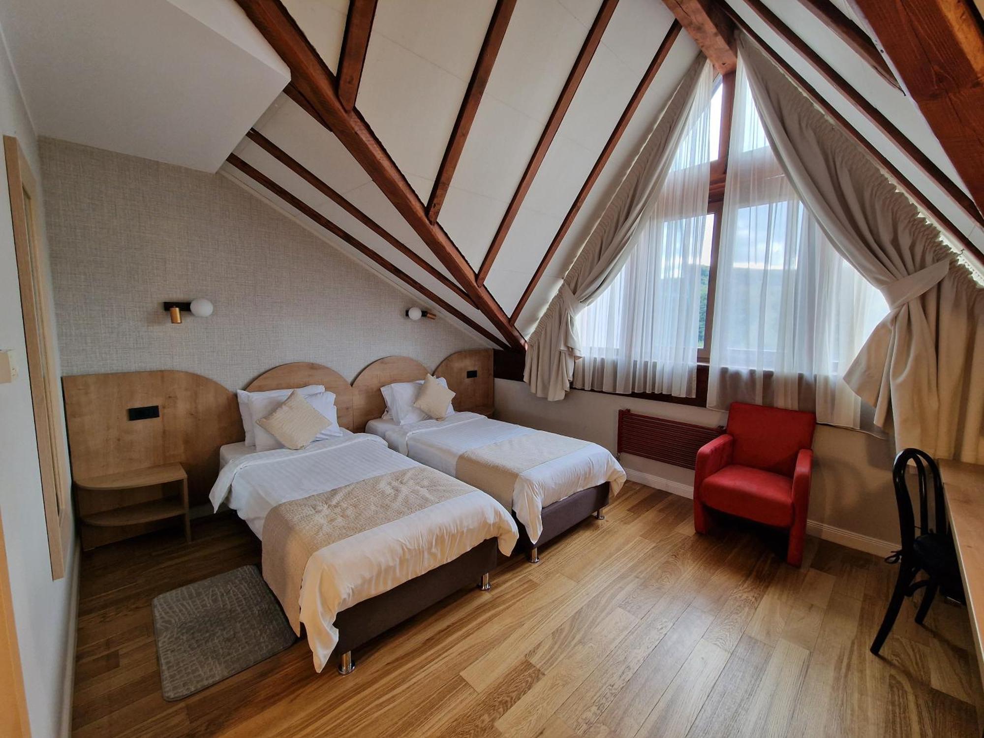 Hotel Sunny Hill Cluj-Napoca Eksteriør billede