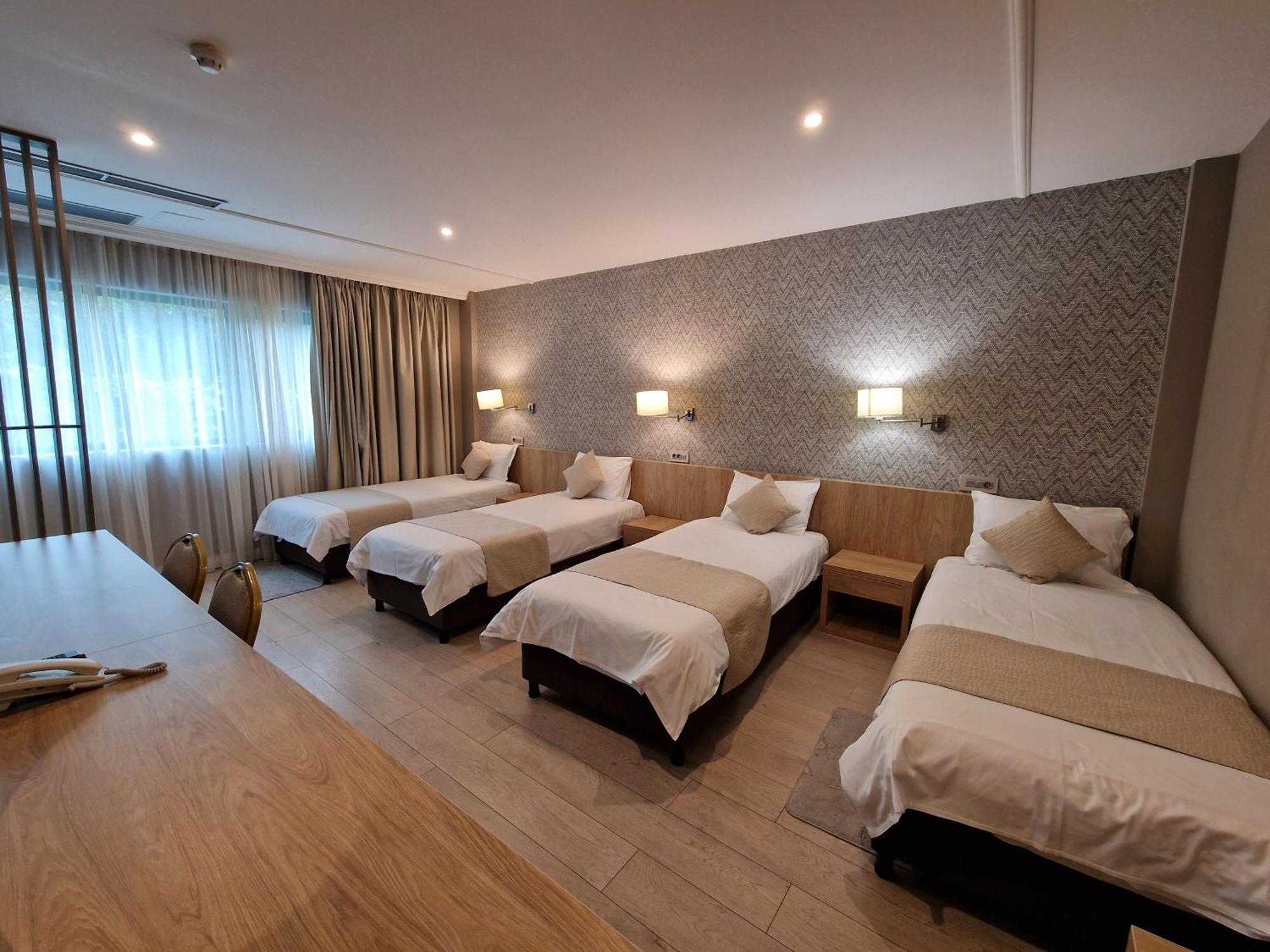 Hotel Sunny Hill Cluj-Napoca Eksteriør billede