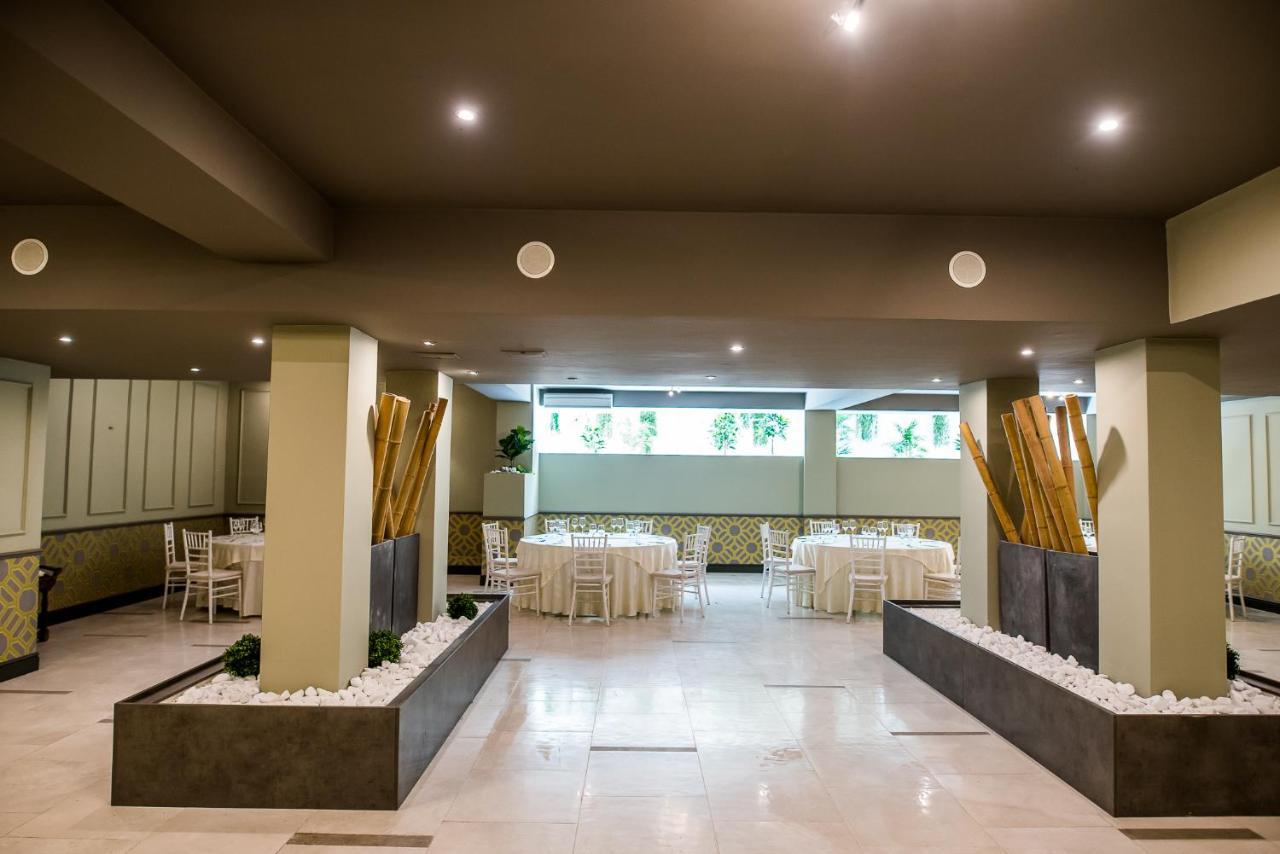 Hotel Sunny Hill Cluj-Napoca Eksteriør billede